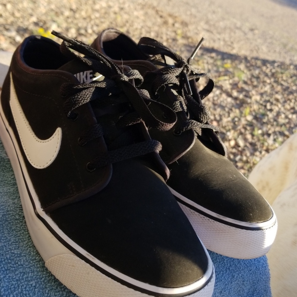 Toking Nike Canvas Shoes
